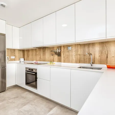 Sb311g - Modern & Well Connected 2 Bed