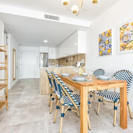 Sb3.11g - Modern Well Connected 2 Bed Apartament *